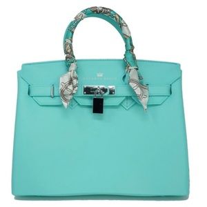 I bought this cute purse . Used it once